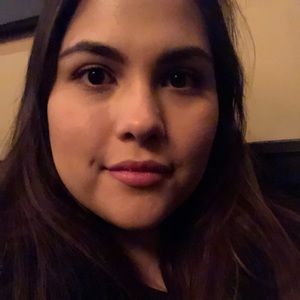 Meet your Posher, Valeria